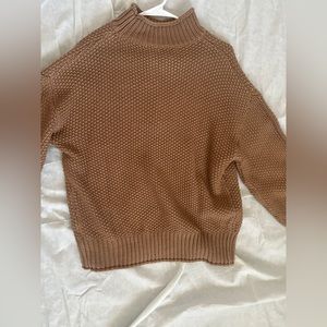 MEDIUM BROWN PULLOVER SWEATER
